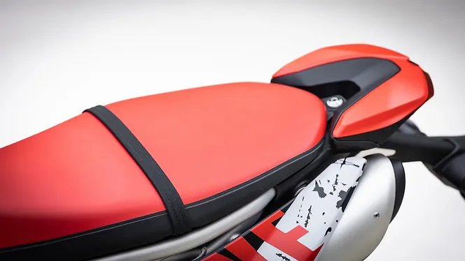 Ducati Hypermotard 950 Seat