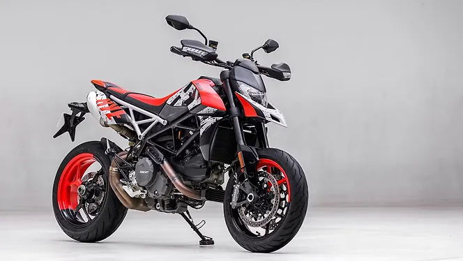 Ducati Hypermotard 950 Right Front Three Quarter