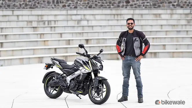 Bajaj Pulsar NS400Z Right Front Three Quarter