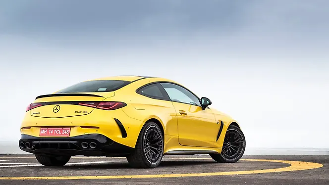 मर्सिडीज़ बेंज़ एएमजी CLE राइट रियर थ्री क्वार्टर