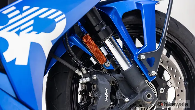 Suzuki GSX-8R Front Suspension