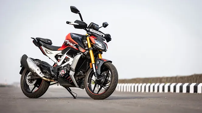 TVS Apache RTR 310 Right Front Three Quarter