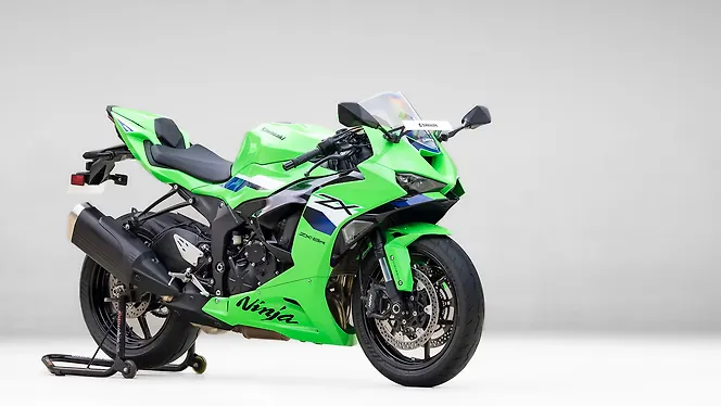 Kawasaki Ninja ZX-6R Right Front Three Quarter