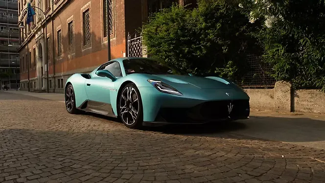 Maserati MCPura Right Front Three Quarter