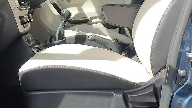 Mahindra Bolero Neo Front Row Seats