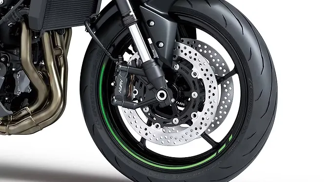Kawasaki Z900 Front Wheel