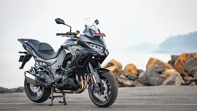 Kawasaki Versys 1100 Right Front Three Quarter