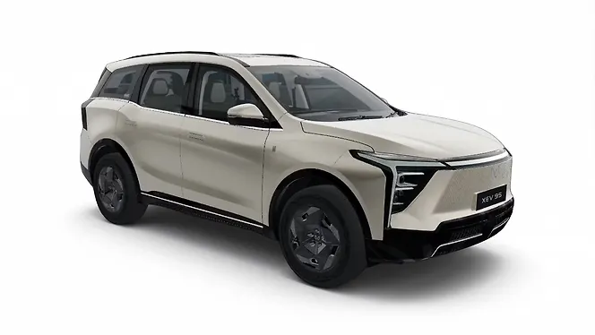 Mahindra XEV 9S Right Front Three Quarter Mahindra XEV 9S Right Front Three Quarter