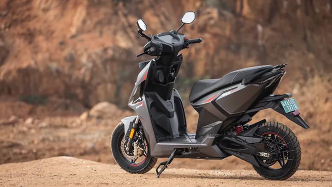 Simple Energy One Gen 2 Left Rear Three Quarter