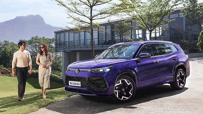 फ़ॉक्सवैगन Tayron R-Line लेफ्ट फ्रंट थ्री क्वार्टर