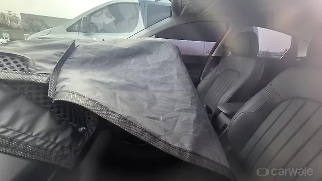 Hyundai Verna Facelift Front Row Seats