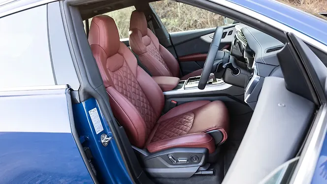 Audi SQ8 Front Row Seats