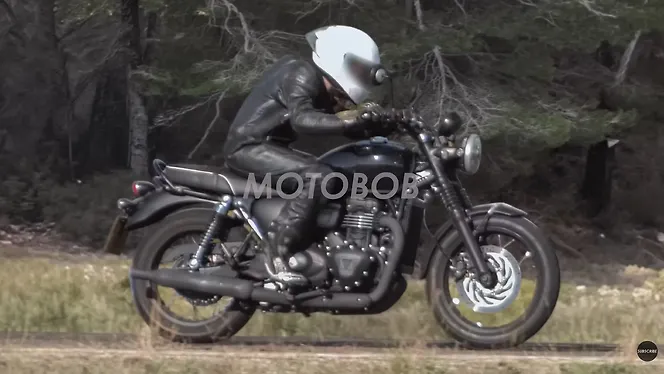 Triumph Bonneville 400 Right Side View