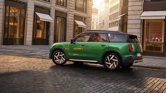 Mini Countryman C Left Rear Three Quarter