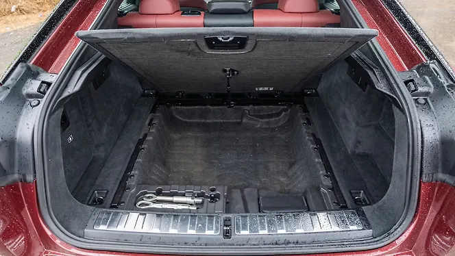 BMW X6 Bootspace