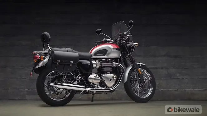 Triumph Bonneville 400 Right Rear Three Quarter