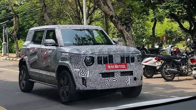 Mahindra Vision S Compact SUV Right Front Three Quarter