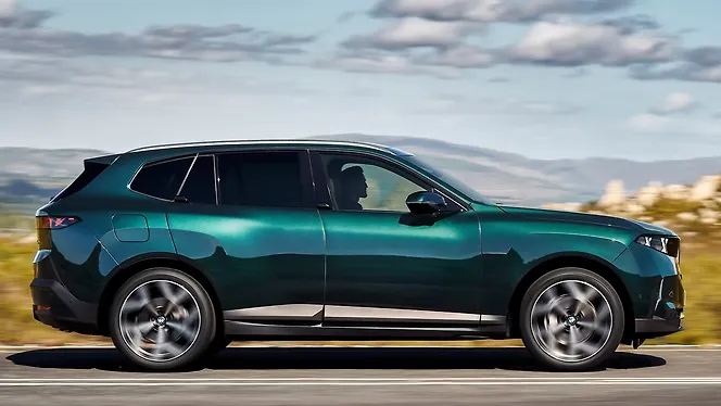 BMW New X5 Right Side View