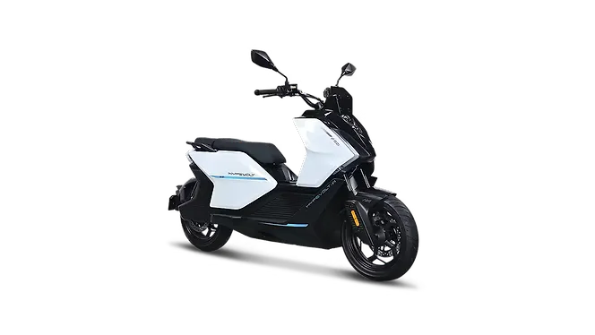Keeway Hypevolt-R Right Front Three Quarter