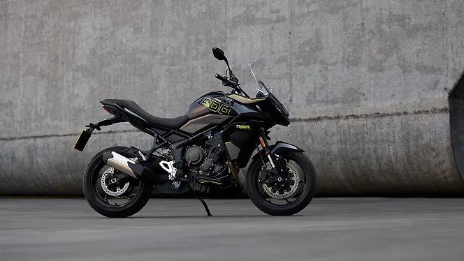 Triumph Tiger Sport 800 Right Side View