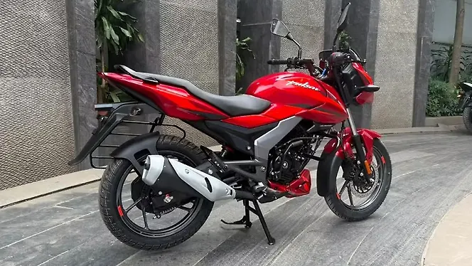 Bajaj Pulsar 150 [2026] Right Rear Three Quarter