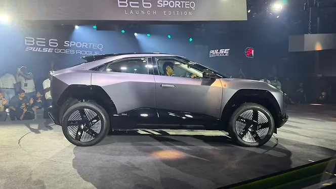 Mahindra BE 6 Sporteq Right Side View Mahindra BE 6 Sporteq Right Side View