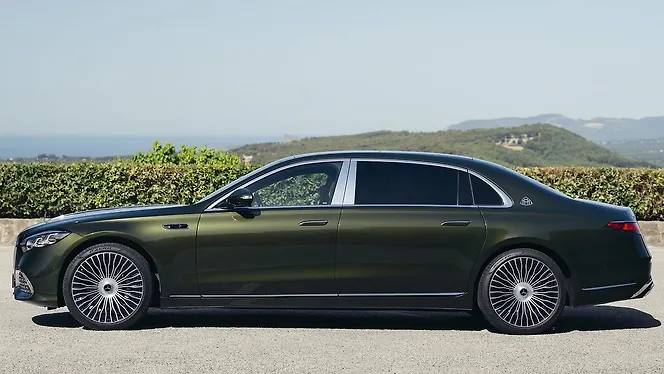Mercedes-Benz Maybach S-Class Left Side View Mercedes-Benz Maybach S-Class Left Side View