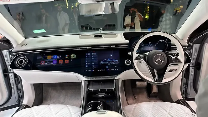 Mercedes-Benz Maybach S-Class Dashboard Mercedes-Benz Maybach S-Class Dashboard