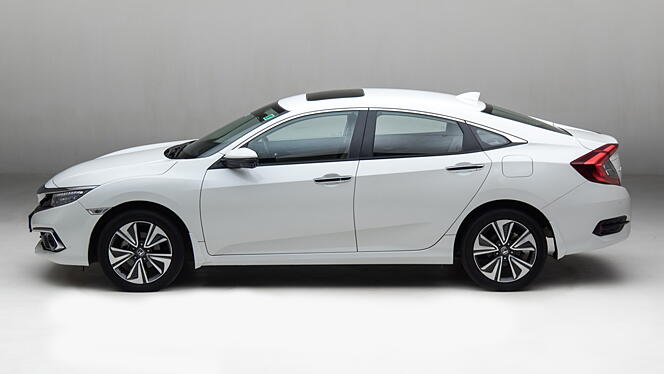 Honda Civic - Images, Colors & Reviews - CarWale