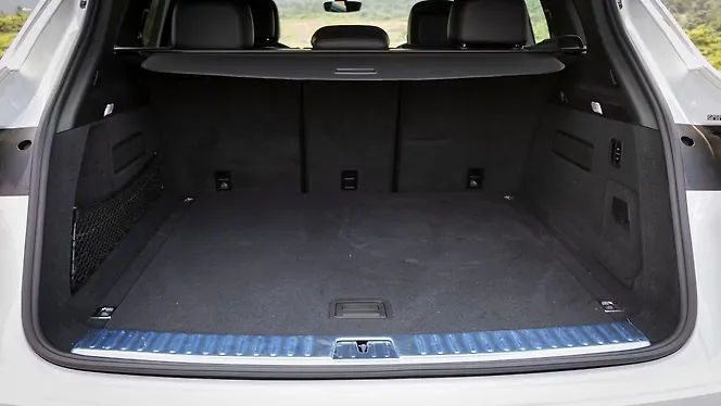 Porsche Cayenne Bootspace