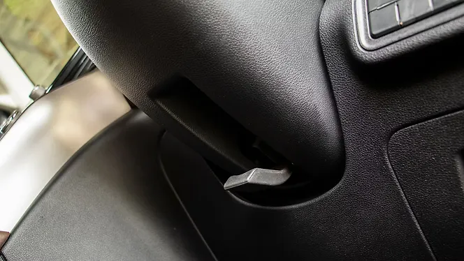 Mahindra Scorpio N Steering Adjustment Lever/Controller