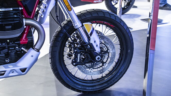 Moto Guzzi V85 Front Forks