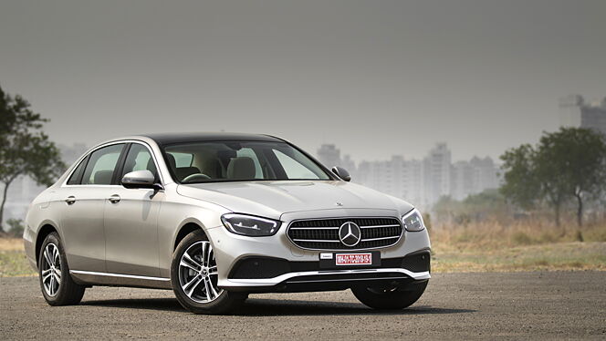 Mercedes-Benz E-Class Right Front Three Quarter