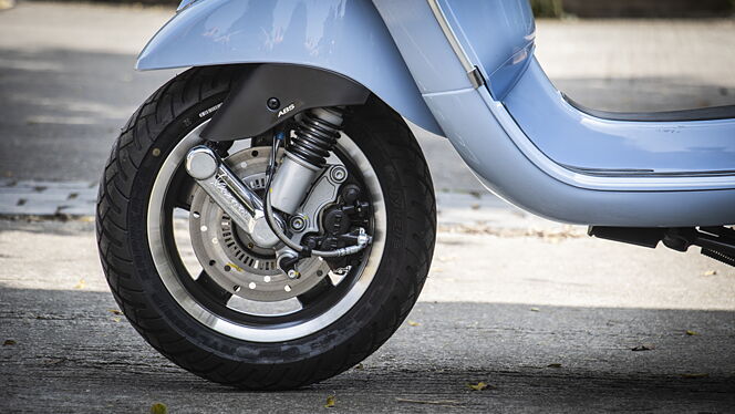 Vespa VXL 150 Front Wheel