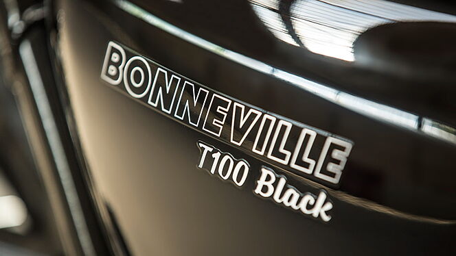 Triumph Bonneville T100 Badge