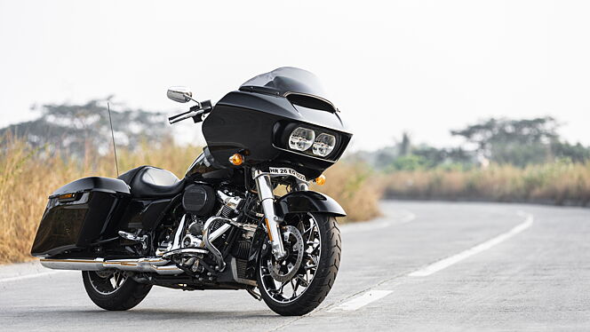 Harley-Davidson Road Glide Special Right Front Three Quarter