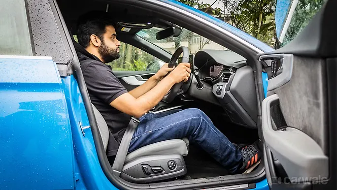 ऑडी s5 स्पोर्टबैक फ्रंट रौ सीट्स