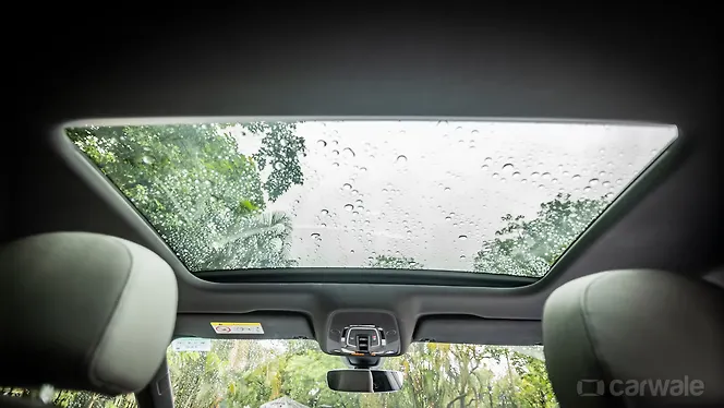 Sunroof/Moonroof Sunroof/Moonroof