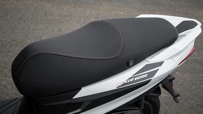 Aprilia SXR 125 Seat