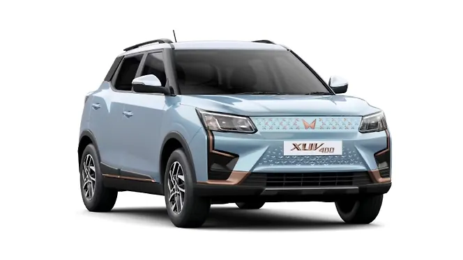 XUV400 in selected color