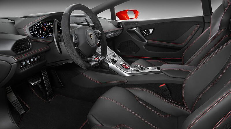 Lamborghini Huracan Interior Images & Photo Gallery - CarWale